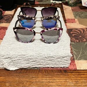 Stylish Women's Sunglasses - Black and Purple